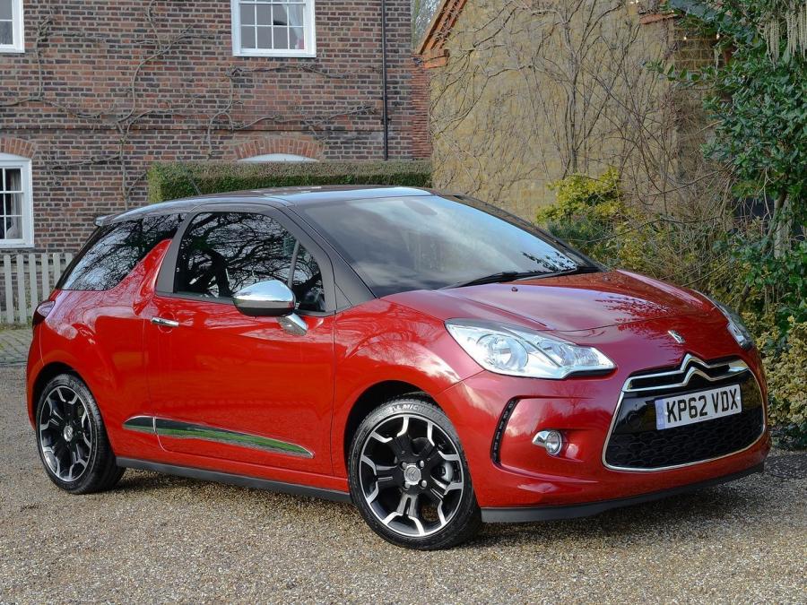  Citroen DS3 2009 года  (UK) (фото 15 из 16)